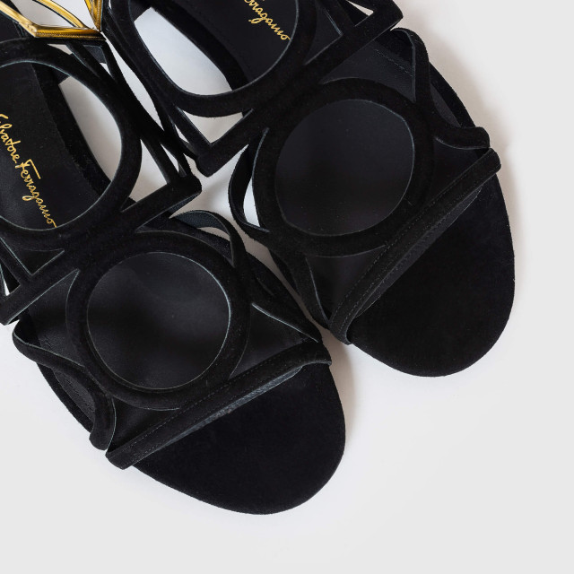 Босоніжки Salvatore Ferragamo